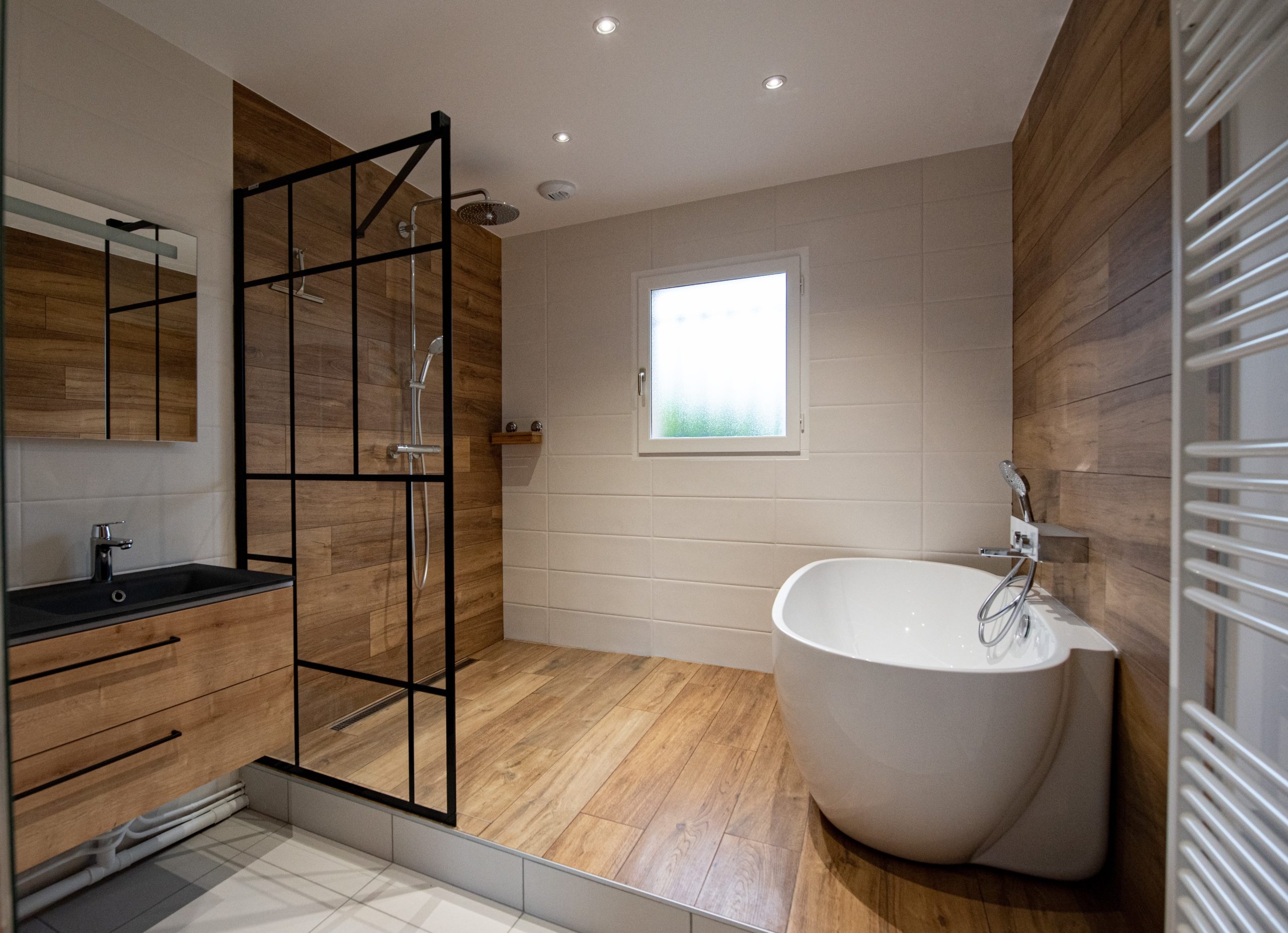 découvrez nos solutions de rénovation pour une salle de bain moderne alliant design élégant et fonctionnalité optimale. transformez votre espace avec style et confort.