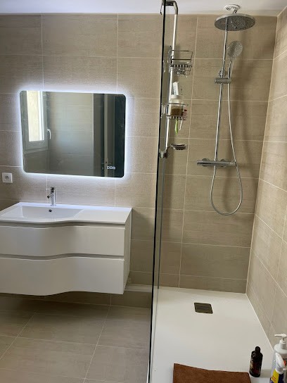 expert en rénovation de salle de bain à montparnasse, nous transformons votre espace avec des solutions modernes et sur mesure pour un résultat élégant et fonctionnel.