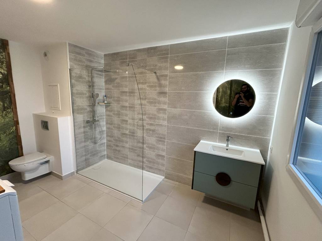 experts en rénovation de salle de bain à orgerus : transformez votre espace avec des solutions modernes et sur-mesure pour un confort optimal.