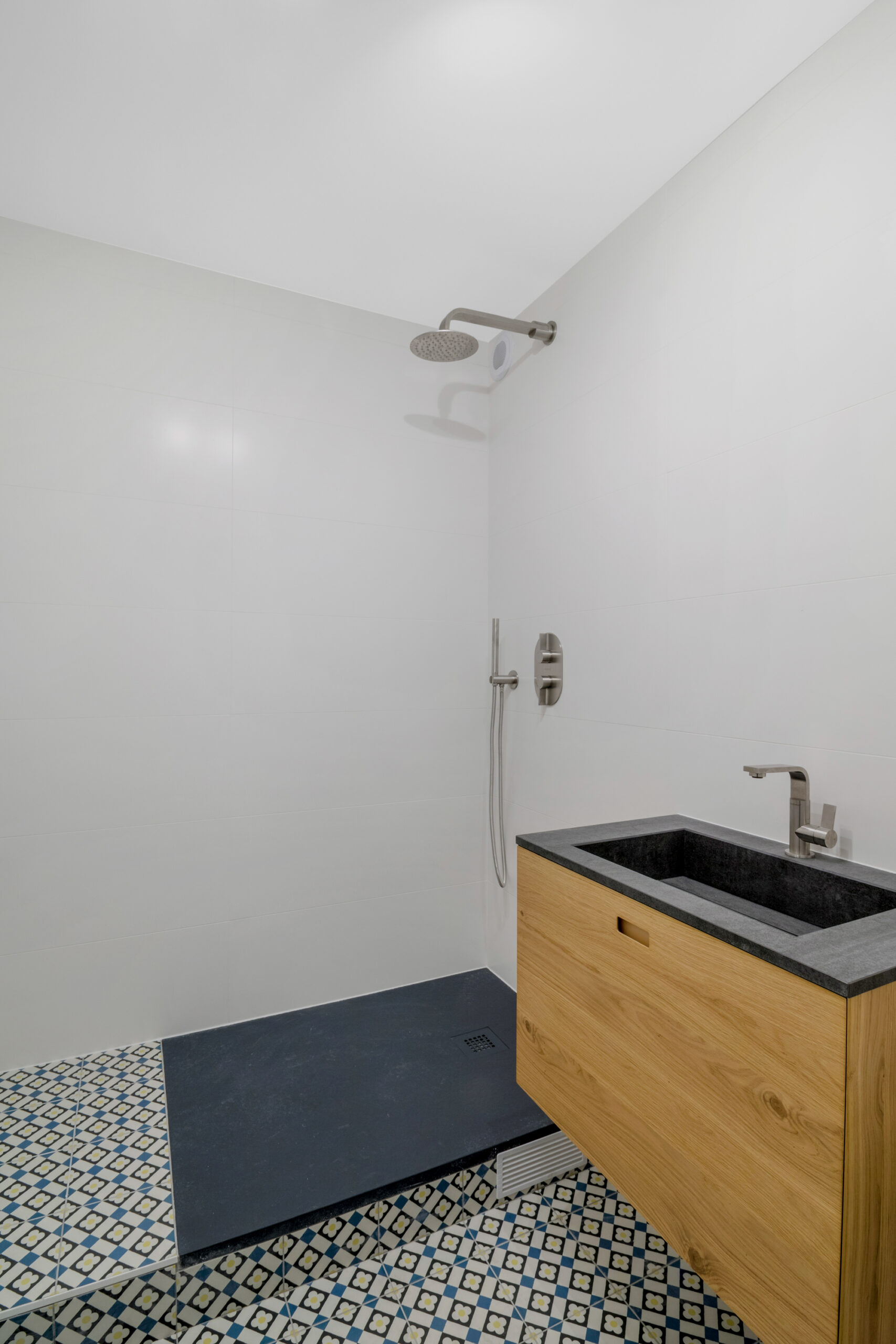 expert en rénovation de salle de bain à paris, nous transformons votre espace avec des solutions modernes et adaptées à vos besoins. contactez-nous pour un projet sur mesure.