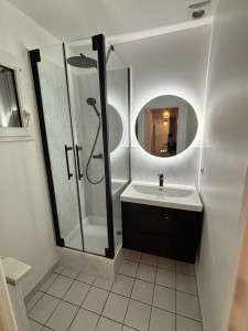 expert en rénovation de salle de bain à saint-rémy, nous transformons votre espace avec des matériaux de qualité et un savoir-faire professionnel. contactez-nous pour un projet sur mesure et réussi.