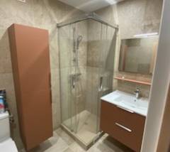 découvrez nos services de rénovation de salle de bain sur-mesure à poissy, alliant design personnalisé et qualité pour un espace unique et fonctionnel.