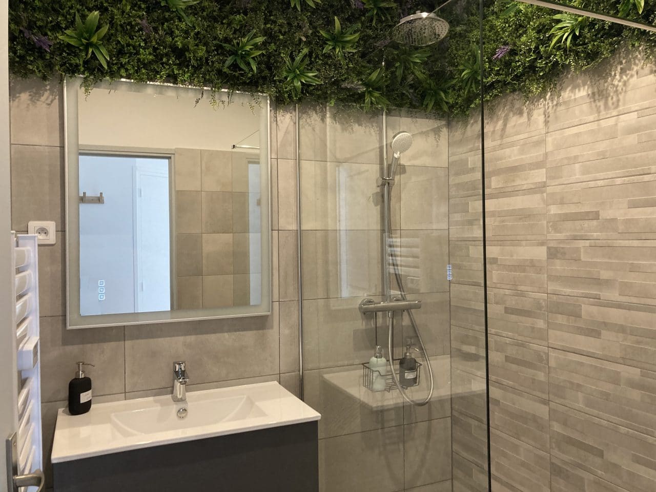 découvrez nos services de rénovation de salle de bains à boissy-aux-cailles en 2025. qualité, savoir-faire et design pour transformer votre espace au meilleur prix.