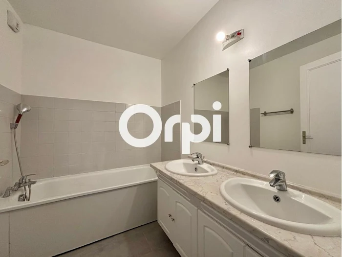 découvrez nos services experts de rénovation de salle de bains à montfort-l'amaury en 2025. transformez votre espace avec des solutions modernes et personnalisées adaptées à vos besoins.