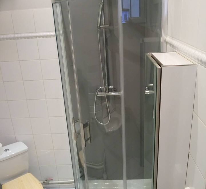 expert en rénovation de salle de bains à sartrouville, nous transformons votre espace en 2025 avec des designs modernes et une qualité irréprochable. contactez-nous pour un projet sur mesure.