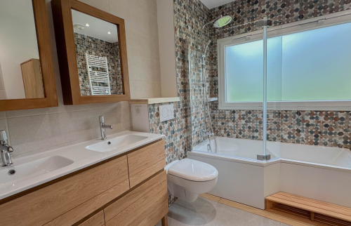 découvrez nos services de rénovation de salle de bains à valmondois en 2025 pour un espace moderne, fonctionnel et rénové avec soin. expertise locale et matériaux de qualité.