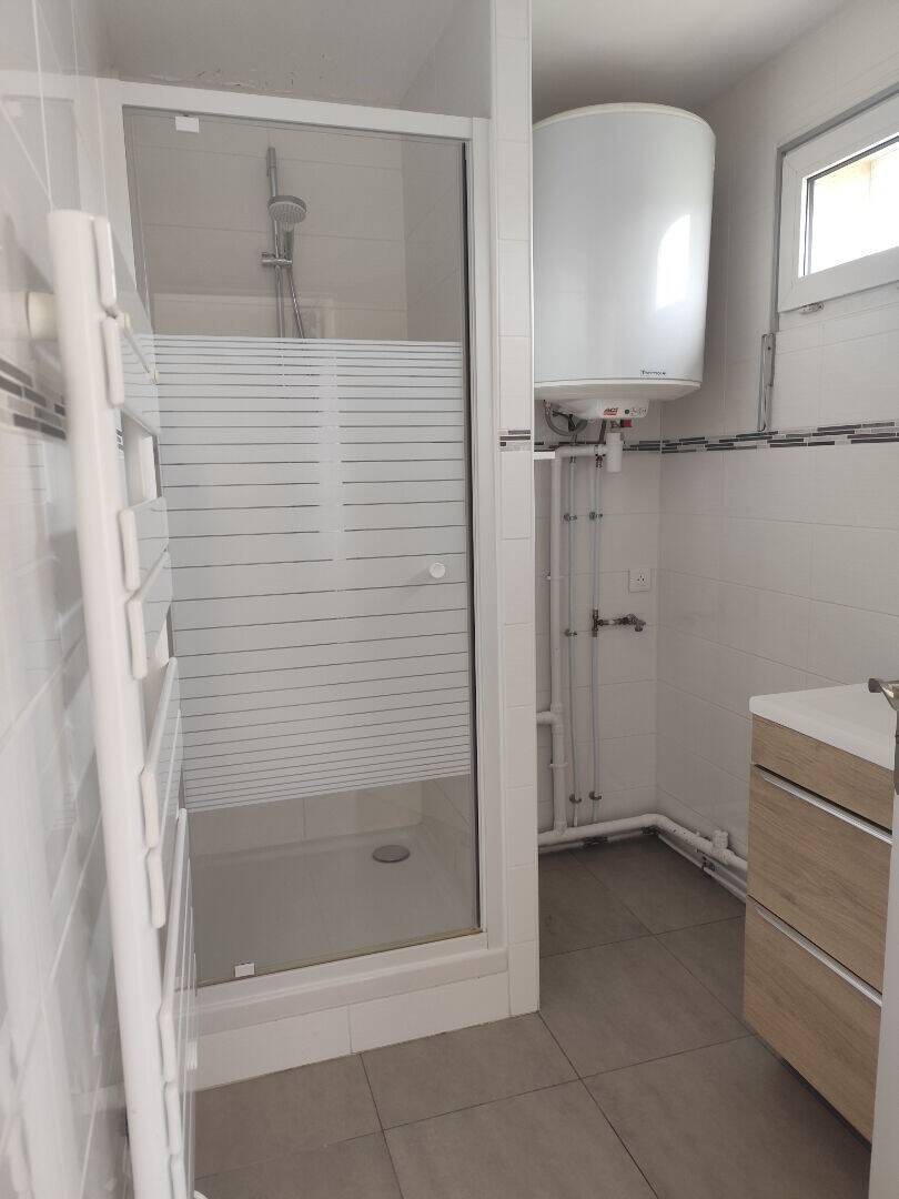 découvrez nos services de rénovation de salle de bains à vaugrigneuse en 2025. transformez votre espace avec des solutions modernes et personnalisées pour un confort optimal.