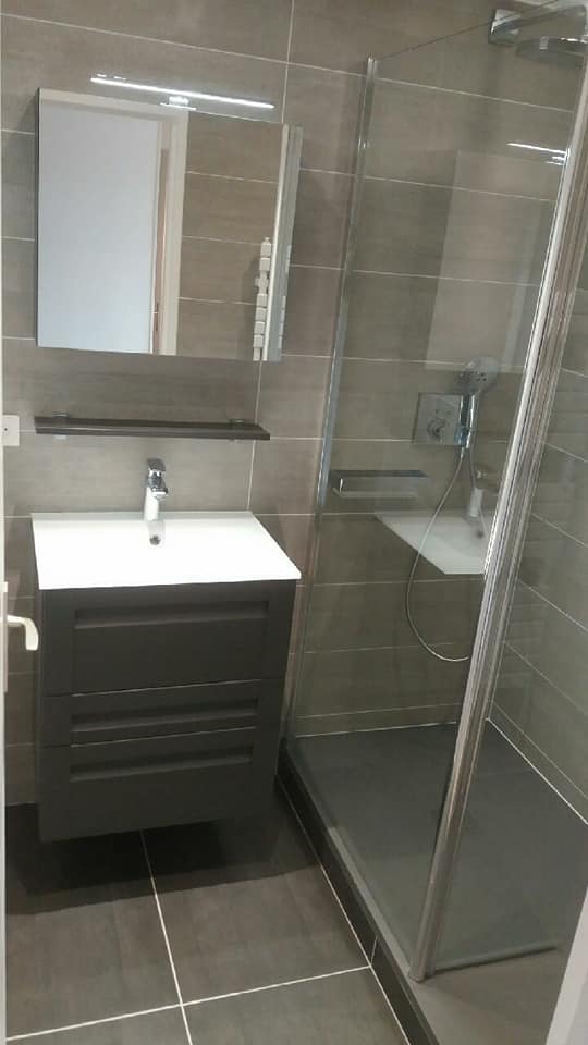 expert en rénovation de salle de bains à villecresnes pour 2025 : modernisez votre espace avec des solutions sur mesure, design et durables.