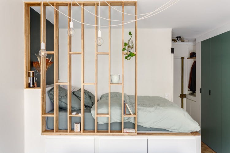 découvrez nos solutions professionnelles pour la rénovation de votre studio : optimisation de l'espace, design moderne et matériaux de qualité pour un résultat impeccable.