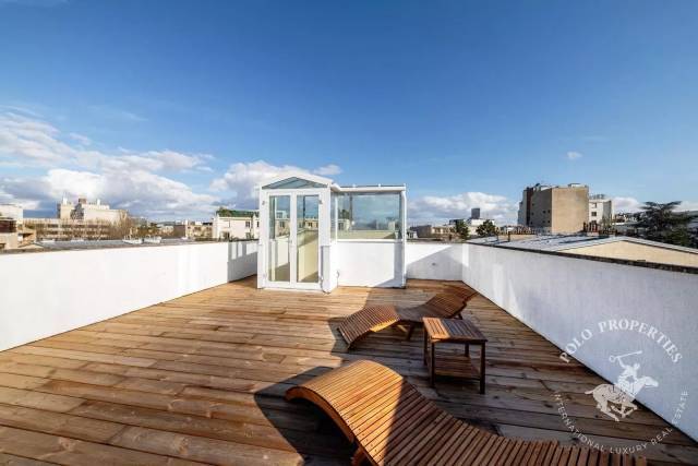 expert en rénovation de toiture pour hôtels particuliers à neuilly-sur-seine. qualité, savoir-faire et durabilité pour protéger votre patrimoine.