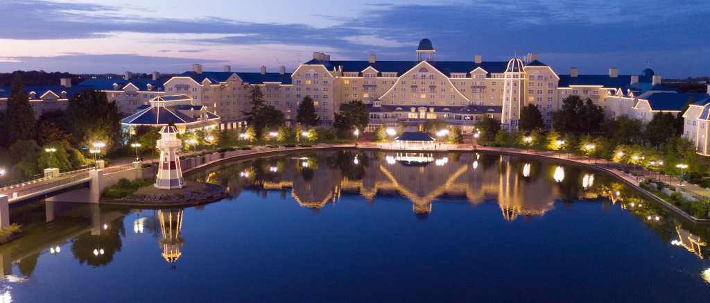 découvrez les rénovations du newport bay hotel prévues pour 2025, alliant confort moderne et charme intemporel pour une expérience unique.