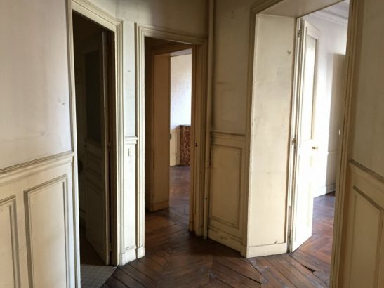 découvrez nos conseils et solutions pour rénover efficacement un appartement haussmannien tout en préservant son charme et son authenticité.