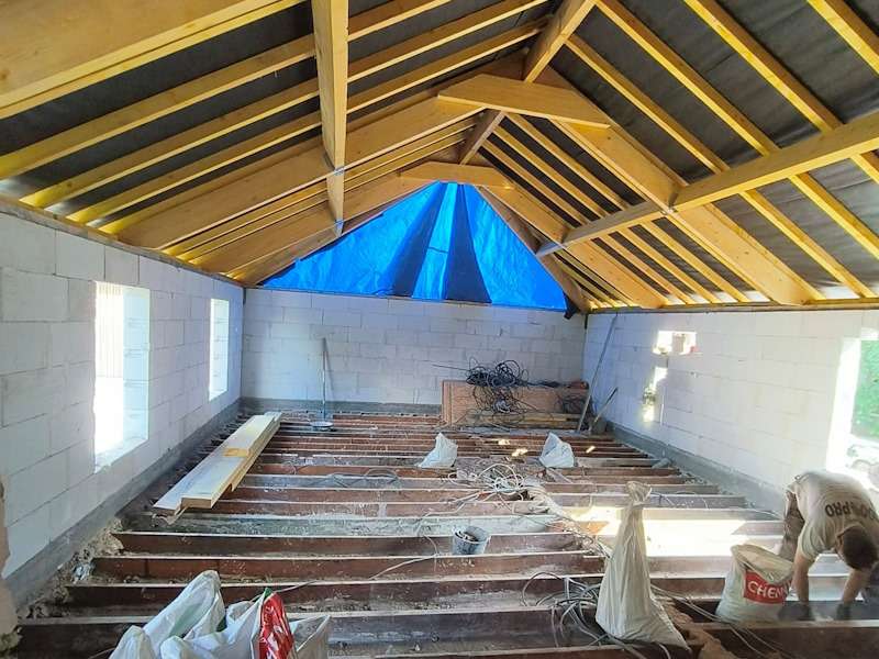 spécialistes en rénovation de charpente et rehaussement de combles à boulogne-billancourt, nous transformons et optimisons votre espace avec expertise et qualité.