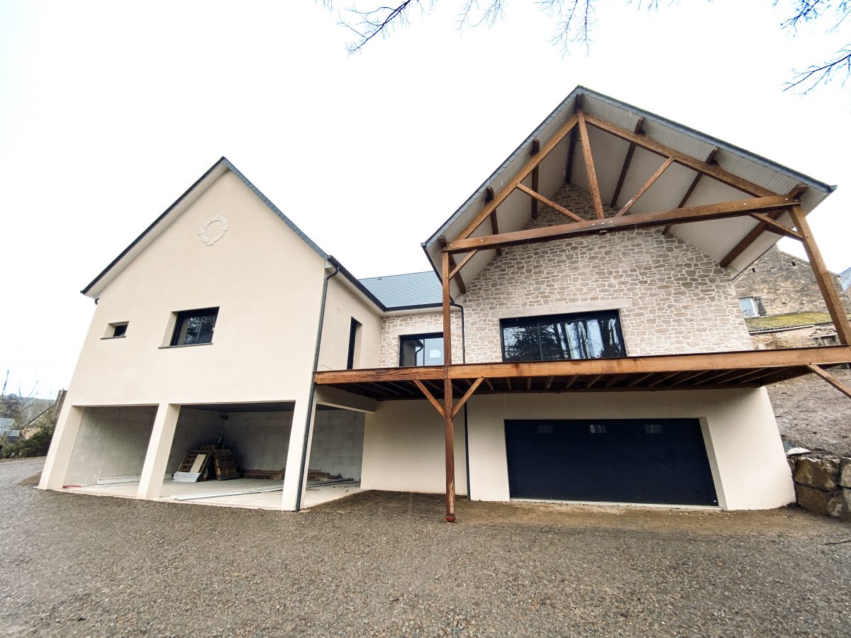 découvrez nos services experts pour rénover la façade de votre maison plain-pied à neuilly-sur-seine. améliorez l'esthétique et la protection de votre habitat avec notre savoir-faire.