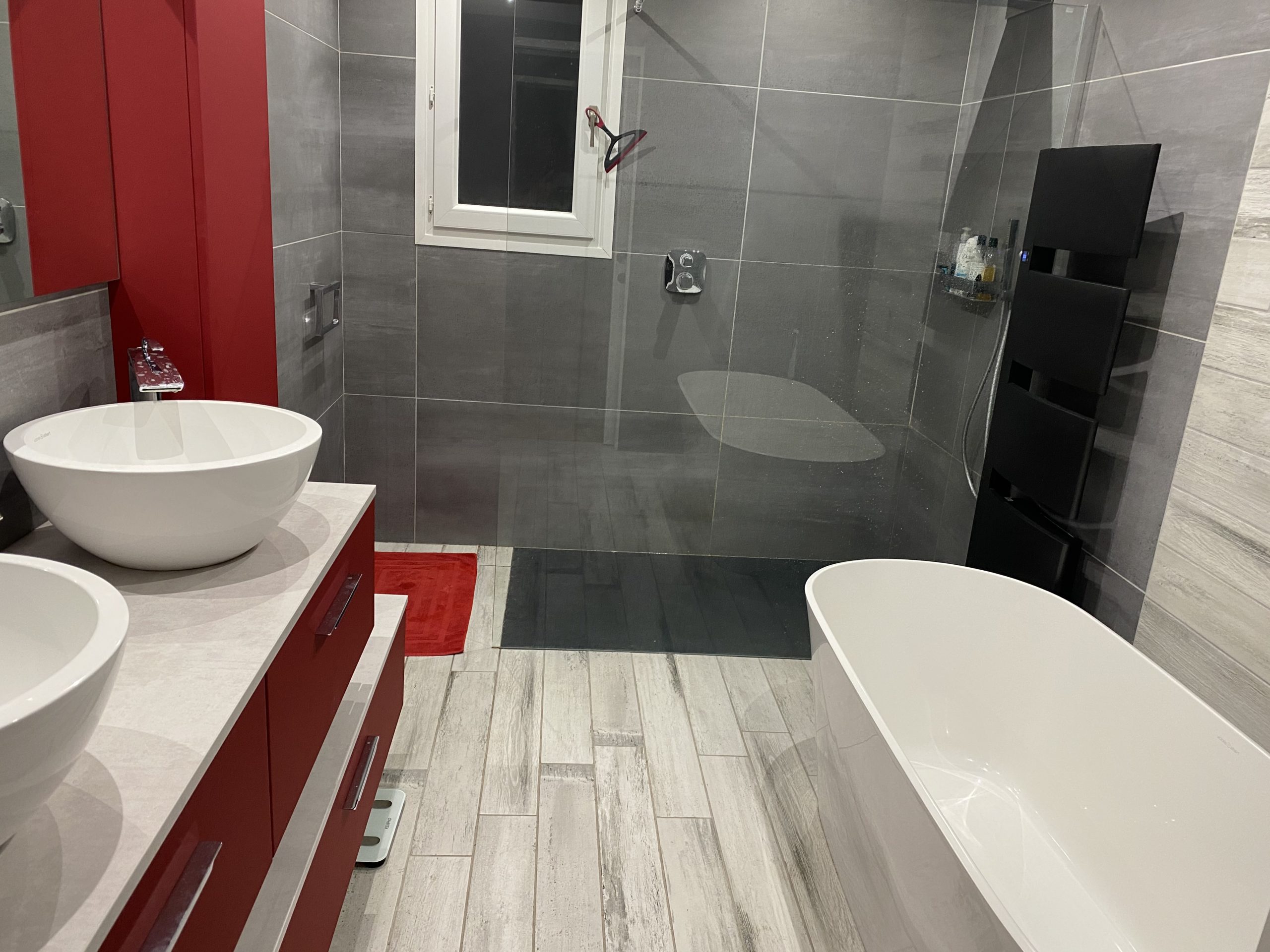 découvrez nos conseils pratiques pour rénover la faïence de votre salle de bain et lui donner un coup de neuf facilement et rapidement.