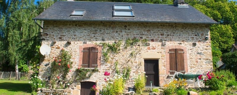 découvrez nos conseils et astuces pour rénover votre maison ancienne et lui redonner tout son charme avec des solutions adaptées à votre budget.