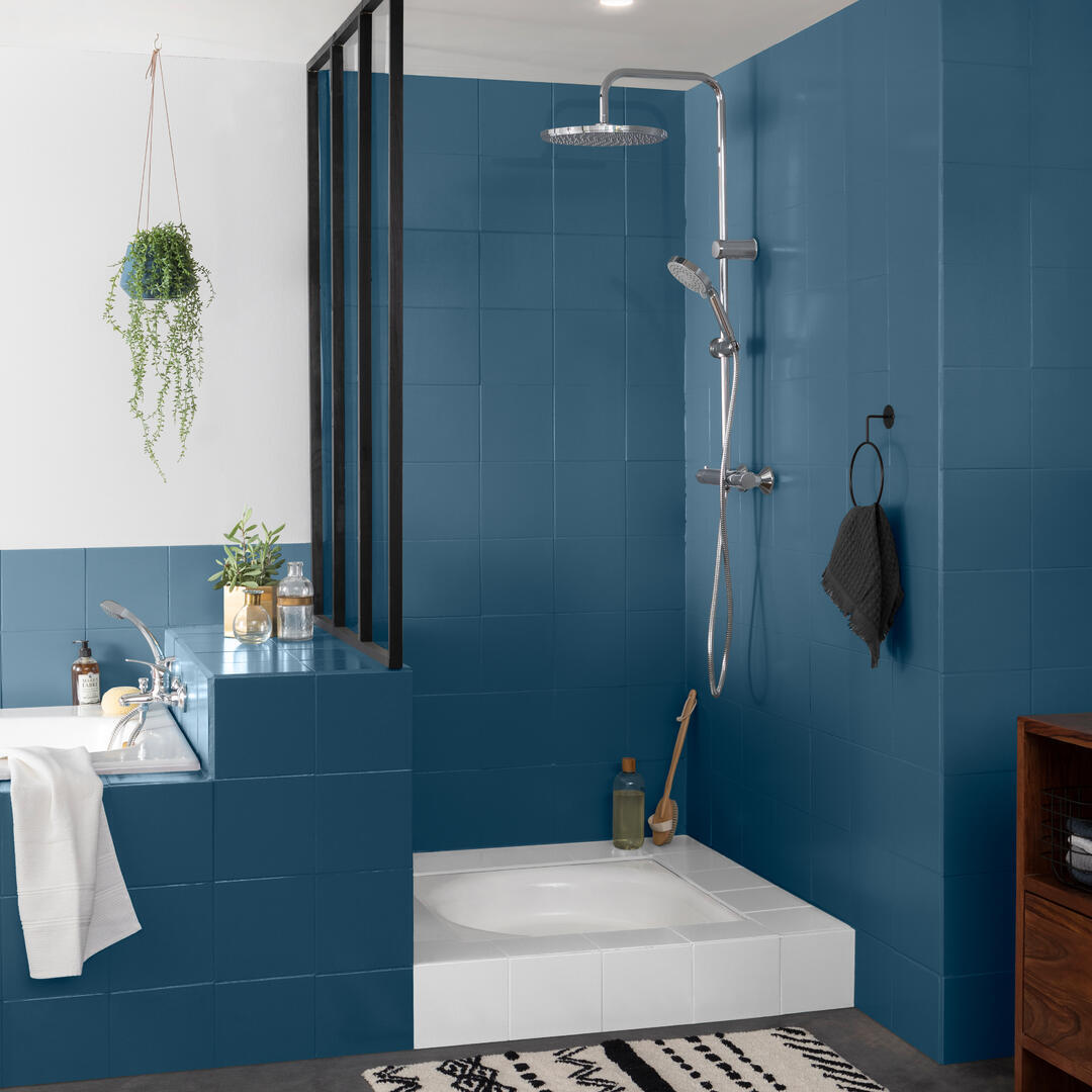 découvrez nos conseils et astuces pour rénover efficacement le mur de votre salle de bain. guide pratique pour un espace moderne et résistant à l'humidité.