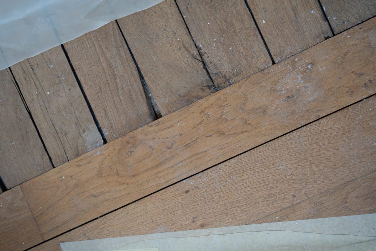 découvrez l'avis des experts sur la rénovation de parquet à paris en 2025. conseils, techniques et tendances pour redonner vie à vos sols avec succès.