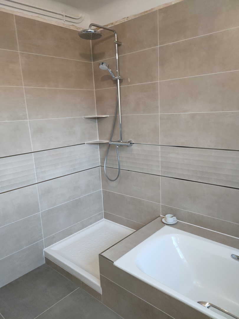 découvrez nos services professionnels pour rénover votre salle de bain à bry-sur-marne. transformez votre espace avec des solutions modernes et adaptées à vos besoins.