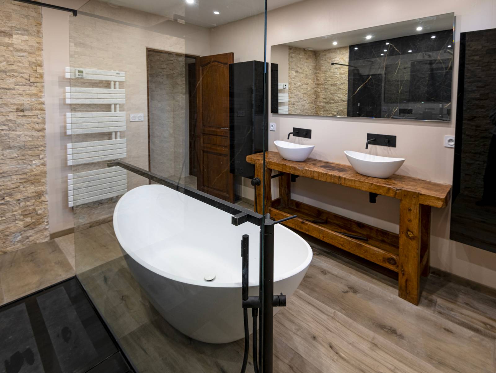 découvrez nos services professionnels pour rénover votre salle de bain à leudon-en-brie. transformez votre espace avec style et fonctionnalité grâce à nos experts.