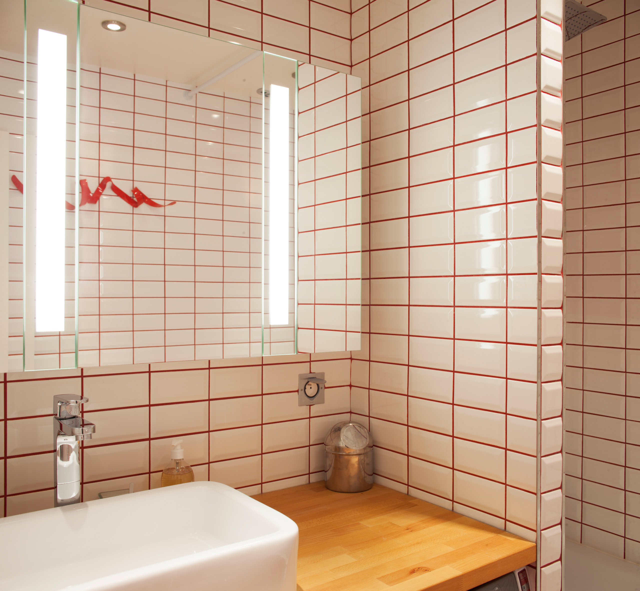 découvrez des astuces simples et des idées inspirantes pour rénover votre salle de bain facilement et transformer cet espace en un lieu moderne et confortable.