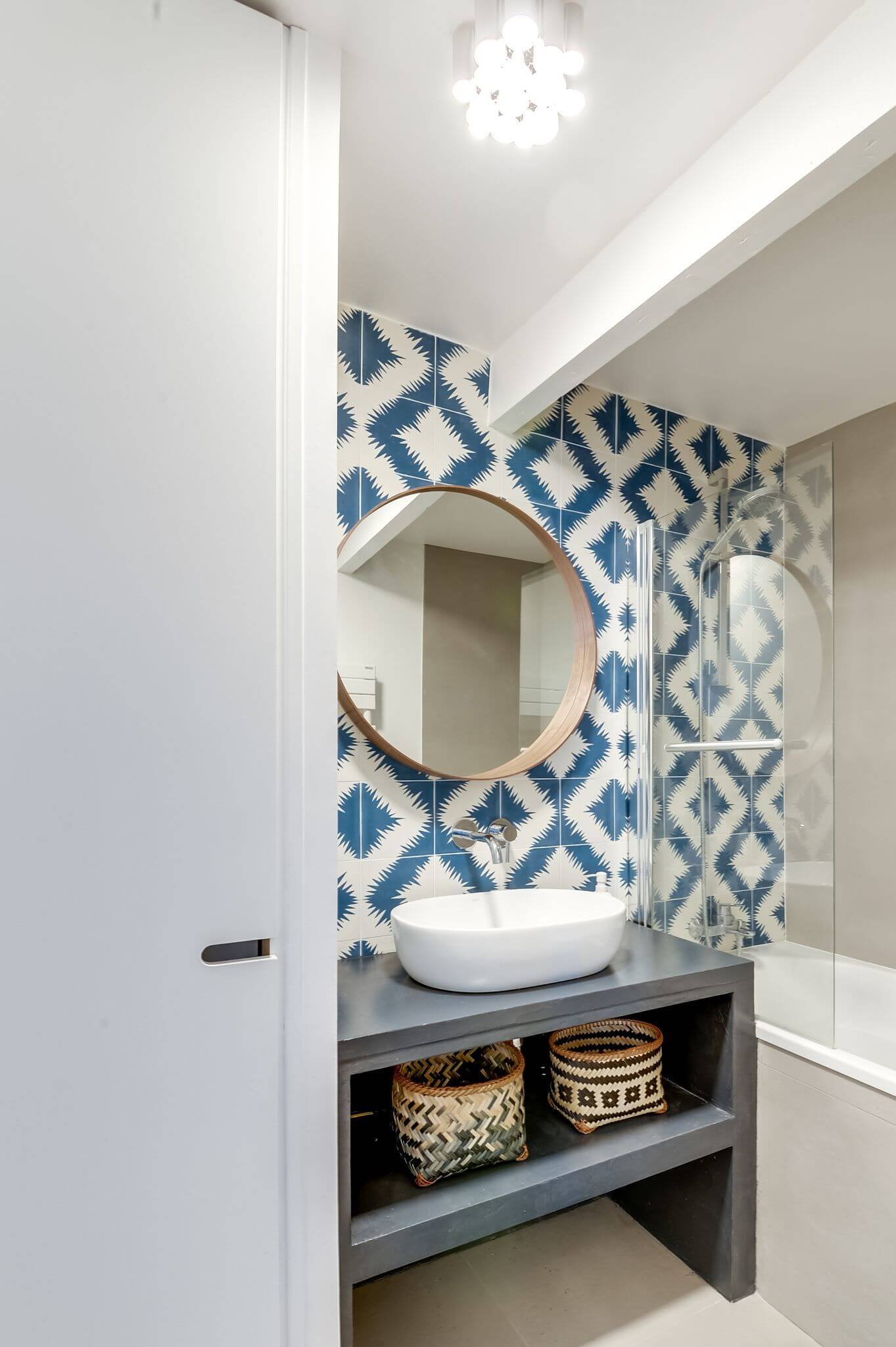 découvrez nos astuces pour rénover votre salle de bain avec des idées originales de pose de faïence, alliant style et fonctionnalité.