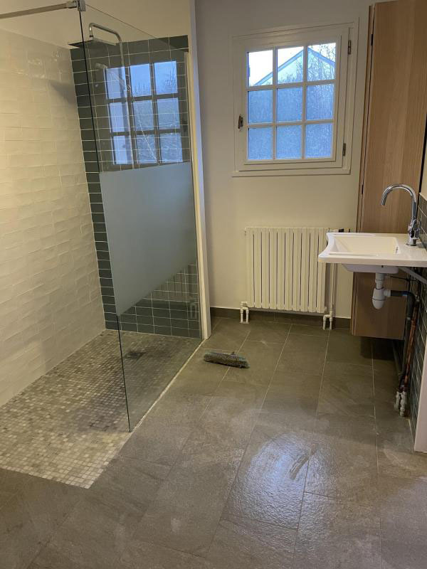 découvrez nos services professionnels pour rénover votre salle de bain à neauphle-le-vieux. expertise, qualité et design adaptés à vos besoins.