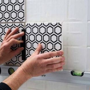 découvrez comment rénover votre salle de bain sans casser la faïence pour un rafraîchissement rapide et économique, avec des astuces faciles à appliquer.