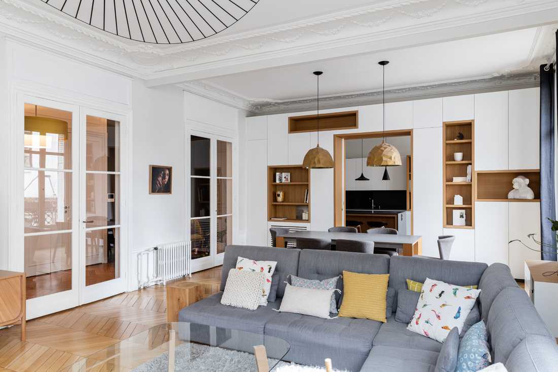 découvrez nos conseils et astuces pour rénover un appartement haussmannien en alliant charme de l'ancien et modernité, tout en optimisant l'espace et la luminosité.