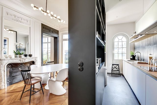 découvrez nos conseils et astuces pour rénover un appartement haussmannien en alliant charme de l'ancien et confort moderne.