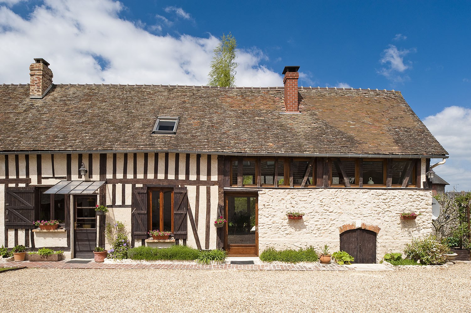 découvrez nos secrets et astuces pour rénover une grange pas cher, transformer votre espace tout en maîtrisant votre budget.