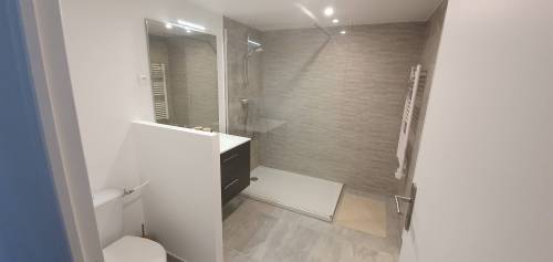 rénovez votre salle de bain à grisy-suisnes avec des experts locaux. services personnalisés pour un espace moderne et fonctionnel.