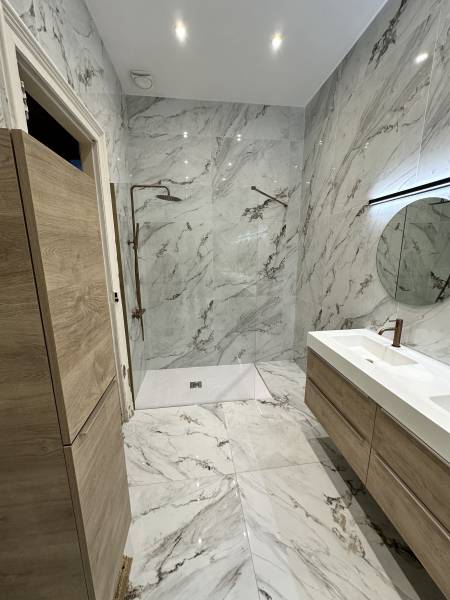 rénovez votre salle de bain à la tombe 77130 avec des experts locaux. solutions personnalisées, matériaux de qualité et finition soignée pour un espace modernisé et fonctionnel.