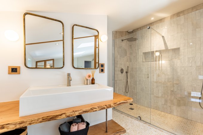 transformez votre salle de bain à paris 13 avec notre expertise en rénovation. services complets, designs modernes, et qualité garantie pour un espace rénové à votre image.