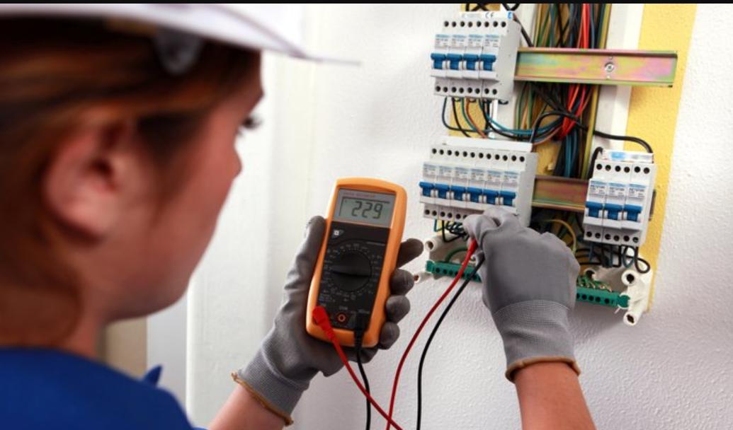 service professionnel de réparation en électricité pour particuliers et entreprises. intervention rapide et sécurisée pour tous vos besoins électriques.