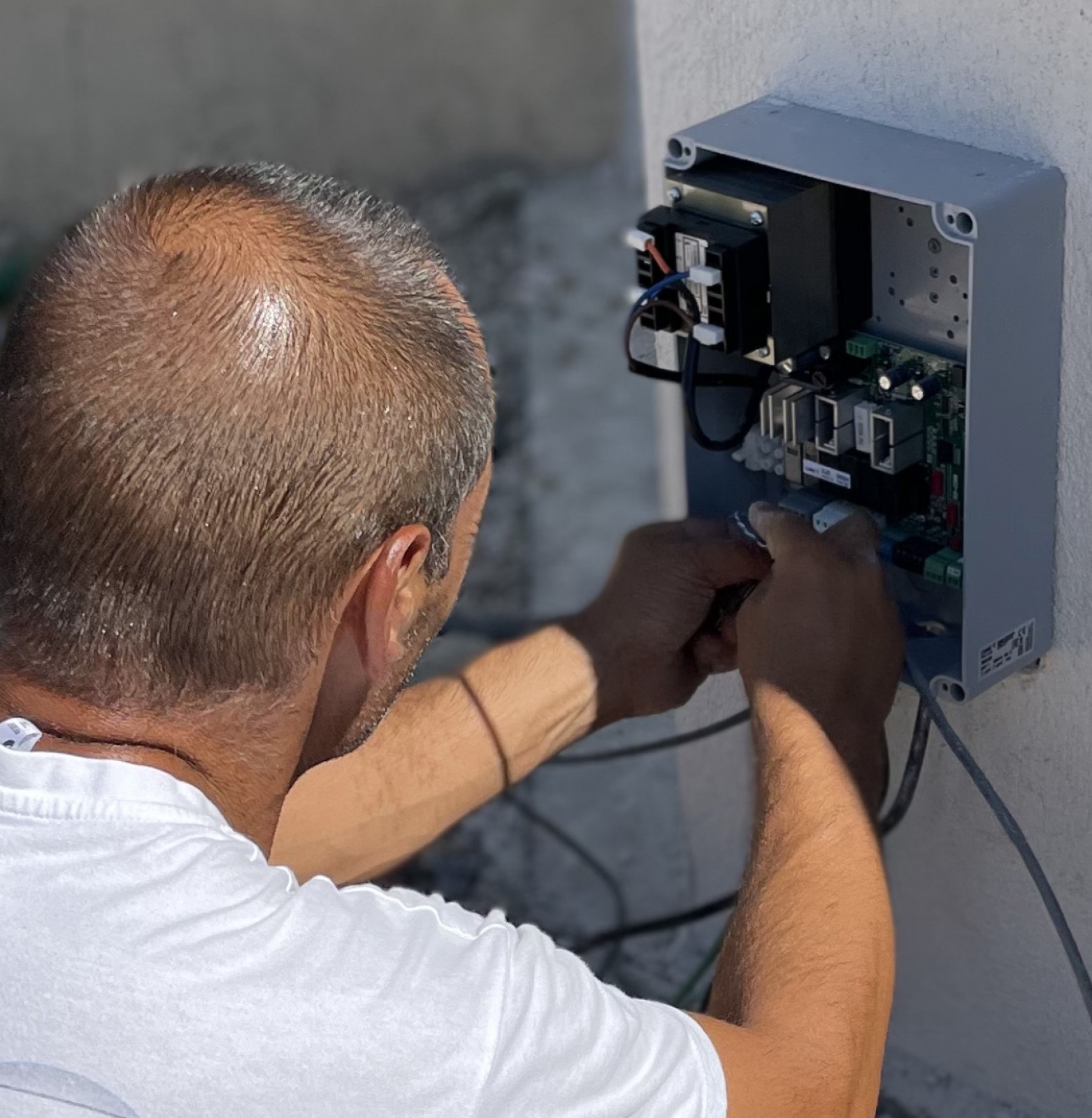 service de réparation rapide de portails électriques pour un fonctionnement optimal et sécurisé. intervention efficace et professionnelle près de chez vous.