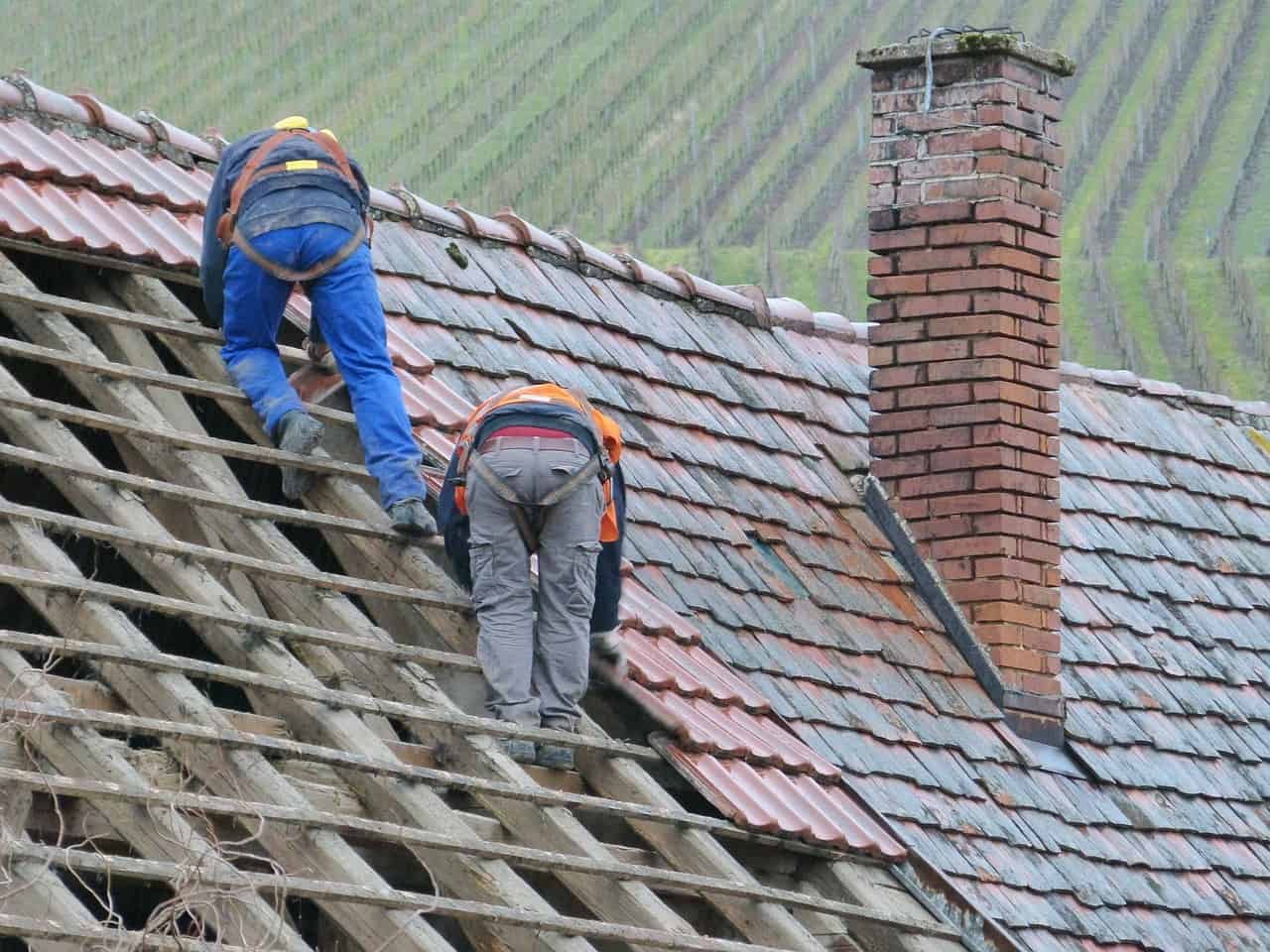 trouvez rapidement des experts en réparations de toiture près de chez vous pour un service fiable et de qualité. protégez votre maison dès aujourd'hui !