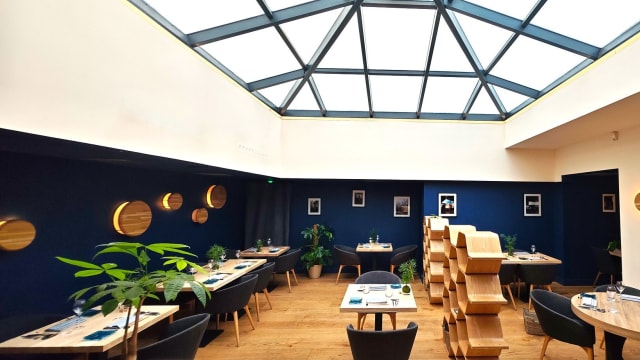 découvrez notre restaurant parisien chaleureux situé dans le 2ème arrondissement, offrant une ambiance conviviale et des plats traditionnels faits maison.