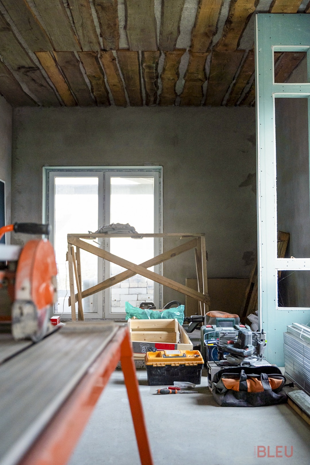 découvrez nos conseils essentiels pour réussir la rénovation de votre appartement, alliant confort, style et optimisation de l'espace.