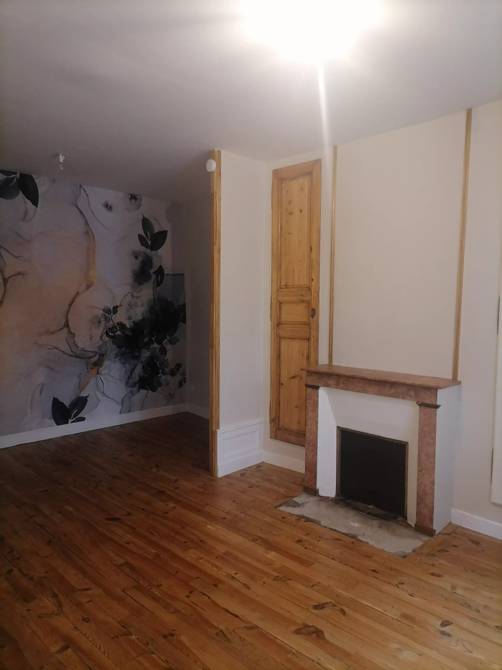 découvrez nos conseils essentiels pour réussir la rénovation de votre appartement et transformer votre espace en un lieu moderne et confortable.