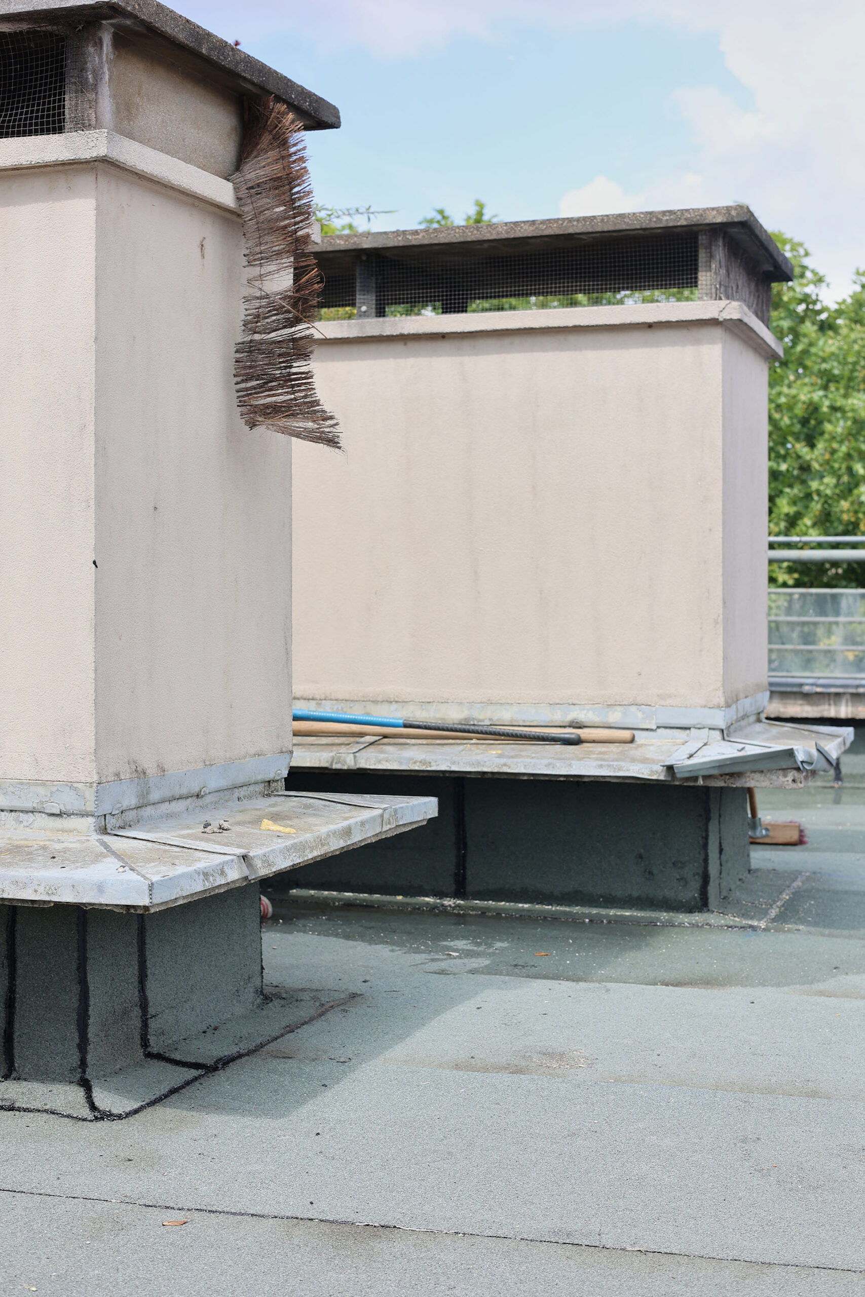 reussir travaux toiture et amenagement combles a neuilly sur seine 1 découvrez nos conseils et solutions pour réussir vos travaux de toiture et l'aménagement de combles à neuilly-sur-seine. qualité, efficacité et esthétisme garantis.