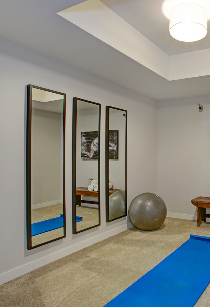 aménagez votre salle de sport maison pour rester en forme à tout moment. conseils, équipements et idées pour un espace fitness personnalisé chez vous.