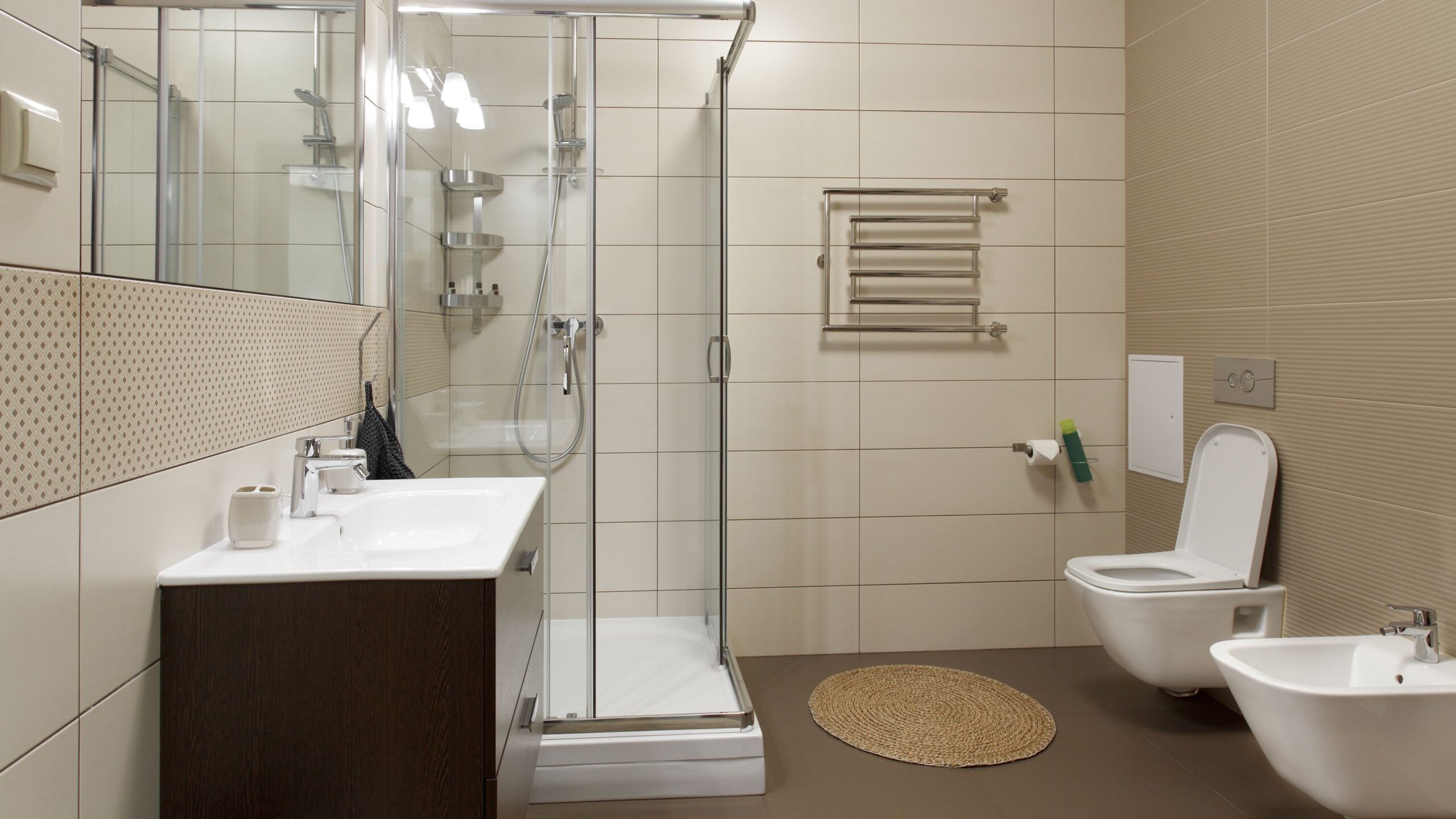 sdb 3m2 douche italienne 1 scaled découvrez comment aménager une salle de bain de 3m² avec une douche à l’italienne, alliant confort et design optimal pour les petits espaces.