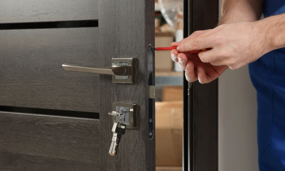 service de serrurier à paris rapide et fiable pour tous vos dépannages d'urgence. intervention rapide 24/7 pour sécuriser votre domicile ou votre entreprise.