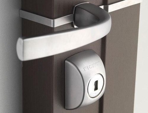 serrurier à saint-maur, service rapide et sécurisé pour tous vos besoins en serrurerie. sécurité garantie et intervention d'urgence 24/7.