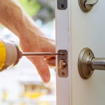 serrurier à saint-maur spécialisé dans la sécurité résidentielle et commerciale. intervention rapide, expertise garantie pour protéger votre domicile ou entreprise.