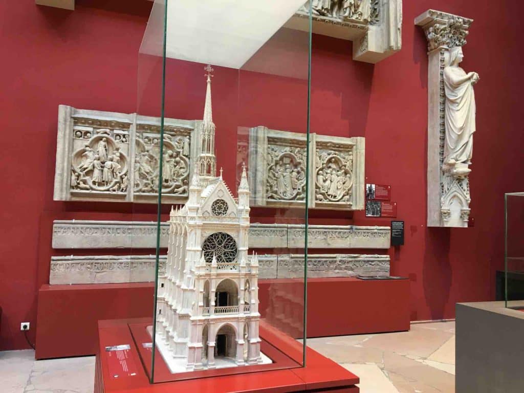 découvrez une sortie ludique au musée de l'architecture à paris 16, idéale pour toute la famille. explorez l'histoire de l'architecture à travers des expositions interactives et ateliers pratiques.