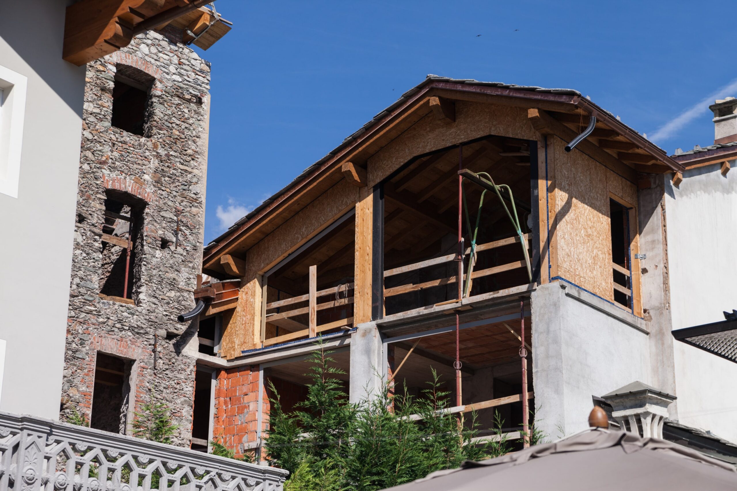 découvrez comment surélever votre maison : guide complet et estimation des prix pour réussir vos travaux en toute sérénité.