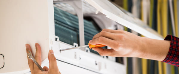 comparez les tarifs d'installation de climatisation et économisez sur votre projet grâce à notre guide complet des meilleurs prix et services.