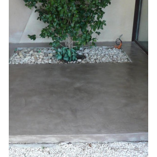 découvrez comment créer une terrasse en béton ciré élégante, alliant modernité et durabilité pour un espace extérieur chic et convivial.